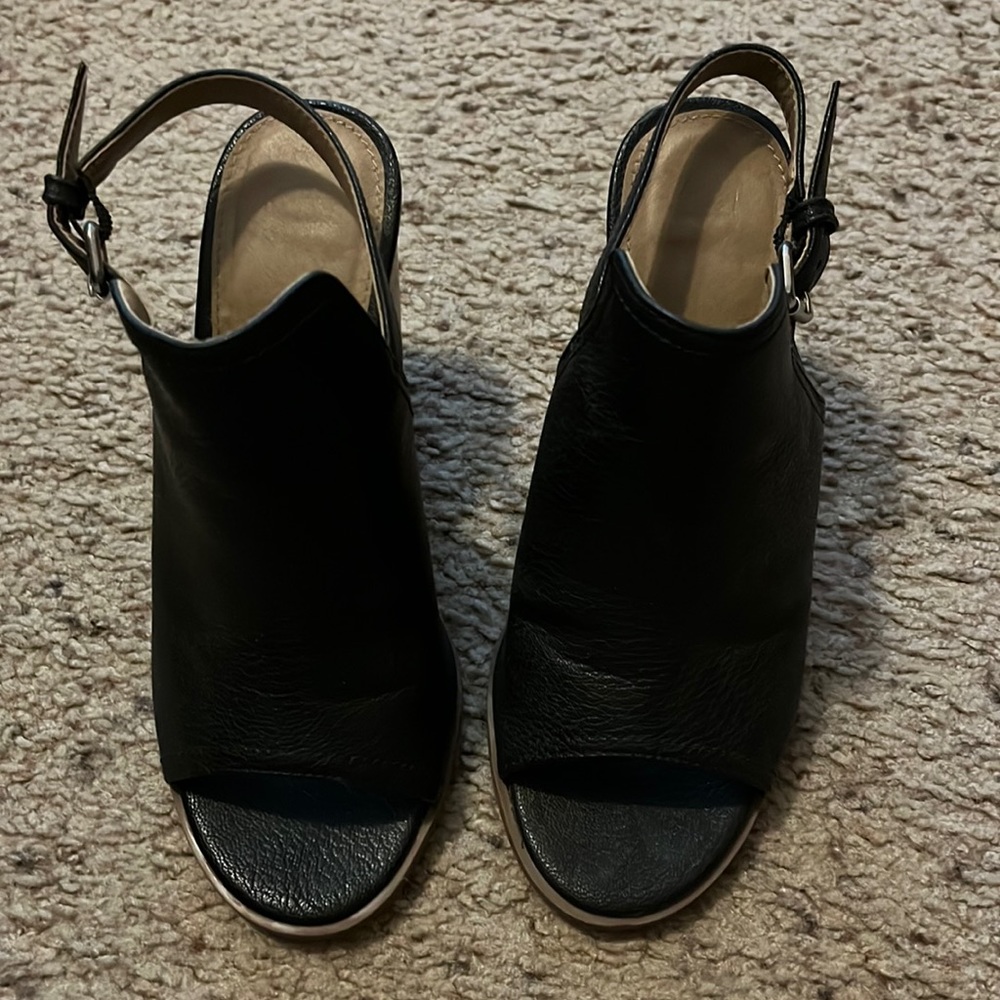 Black peep toe sling black heels. Size 6